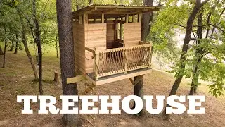 Real Backyard Treehouse / Tree Fort