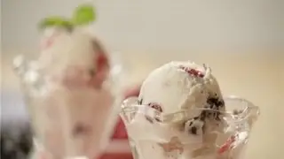 Frozen Greek Yogurt Healthy Dessert