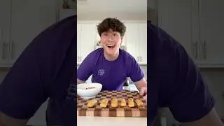 I tried making auntie Anne&rsquo;s pretzels at home&hellip;
