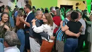 Baile no Grupo Renascer em S.Fco de Assis/25 Grupo Vistaço com a Charla de Galpão 