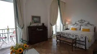 Junior Suite sea view cliff side