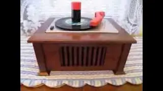 Custom Walnut Cased RCA Player - WORTH THE LOOK!!