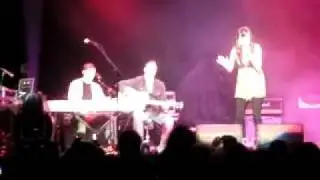 Karmin PHOOSON 2011 - Super Bass