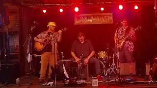 Angel from Montgomery - The Reef (1TONLUVMUSIC)