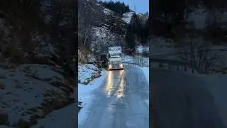 Showcasing #norwegian winter with @tomvart - Instagram #scania #r500 #truck #giortz #truckdriver