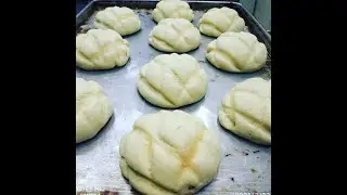 Japanese melon pan bread. || sweet buns ||