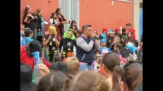 Rafael Flores en el Colegio Echeyde
