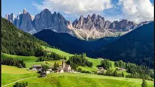 A breathtaking valley landscape-Val di Funes, Dolomites 令人屏息的山谷美景-富內斯山谷/多洛米蒂