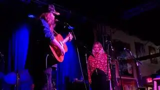 Chris Stapleton and Morgane Stapleton  - Broken Halos (2/26/2020) Nashville, TN
