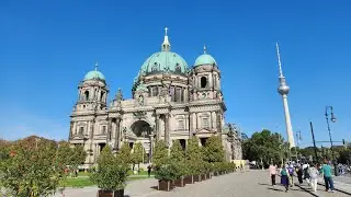 Hop on Hop off bus tour, Berlin, Germany