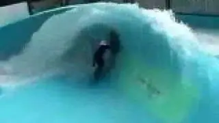Surfando em onda artificial