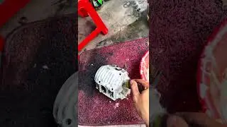 Эта недорогая жидкость возвращает грязным деталям двигателя первозданный вид #ЖизньМеханика #удов...