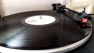 BAR&Oacute;N ROJO: Vampiros y banqueros - (Album: Obstinato - 1989)