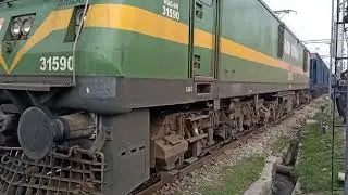Wag9 h engine crossing with loaded material mallgadi#fastest#mall#faddi# railways