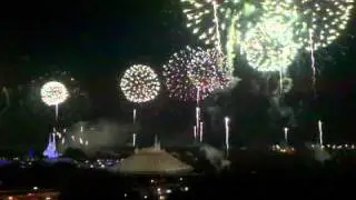 Magic Kingdom New Years Eve 2010-2011 fireworks fi