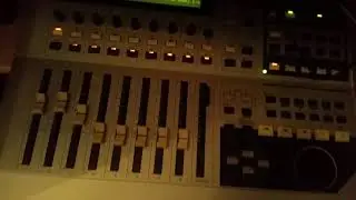 Yamaha 01X mit Touchscreen Monitor Steuern