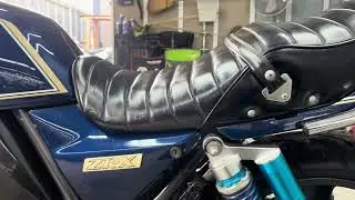 新規車検2年付 Kawasaki ZRX400 2型 ショート管 タックロールシート 社外サスペンション スモークテール カスタム多数 始動動画有り