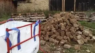 Arabesce: Hochdruck Nassstrahltechnik mit Quarzsand hier zur Sandstein-Pflaster Reinigung.