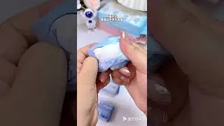 This is the real convenience to carry wet wipes~