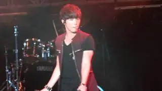 110715 F.T. Island - Hello hello @ Singapore Korean Music Wave KMW 2011