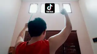 I'M A TIKTOKER NOW?! (CAUGHT A FLY)