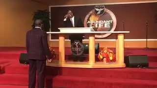 Bishop Lambert Gates closing at Kingdom City Church 1 Year Anniversary