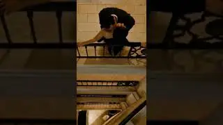 Внутри что-то шепнуло