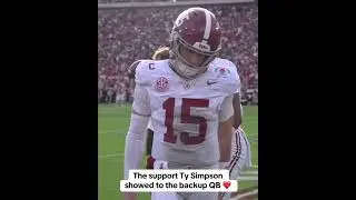 Alabama QB Ty Simpson was taken out of the Rose Bowl due to injury & showed love to the backup 🙌