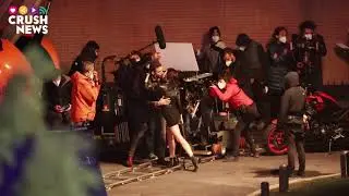 ¡EXCLUSIVA!. beso entre Miguel Ángel Silvestre y Úrsula Corberó en el rodaje de La casa de papel 5.