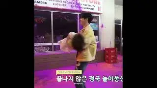 jungkook's huge smile and the little girl's laughter, this is beyond adorable 🥺