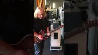 Warren Haynes plays Onamac Windery's 