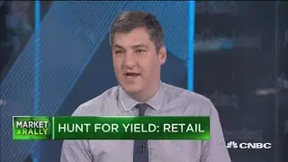 Traders go yield hunting as U.S. Treasuries trade at record lows