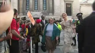 Senior Conservative MPs booed