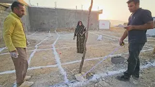 A nomadic woman's new beginning in a new area: Engineer draws the foundation of the shelter