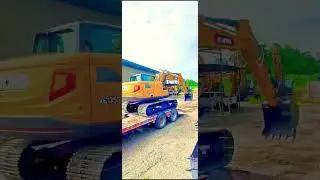 XCMG Excavator is Loaded on Truck & Delivered in Malaysia| XCMG Heavy Equipment Transport 2025