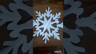 How to make paper snowflake ❄️#trending #trendingshorts #shortsviral #shortsfeed #shorts #snowflakes
