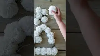 Pom Pom Heart, Pom Pom Crafts, Wedding Decoration Ideas, Classy Valentines Day Decor