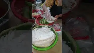 $0.75 for a bowl of Nom Banhjok Khmer - Cambodian street food