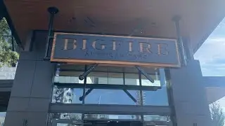 Big Fire American Fare is the BEST restaurant in CityWalk!?! | We Tried $18 S'MORES!!