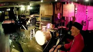 The Ron Campbell Jazz Trio play Linus And Lucy and Night And Day