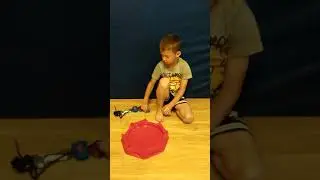 Beyblade Hazard Kerbeus K4 (Бейблейд Кербеус К4)