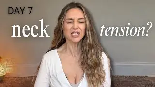 26 DAYS OF YOGA | DAY 7 - 5 min Neck & Shoulder Release - Gentle, Calming Stretch