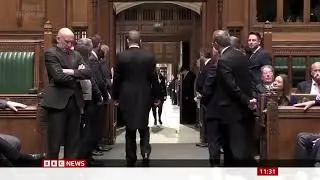 The Black rod's Entrance to ACDCs Thunderstruck