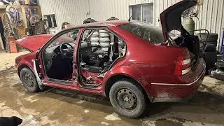 BEGINNING ￼ 2005 Volkswagen Jetta TDI making this into a jeep 
