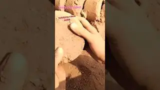 Gritty brown 🤎 dirt dry crumbling #asmrcommunity #drycrumble #grittytexture