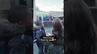 Last year, The Princess of Wales stopped to say hello to three year old boy Akeem🥹 She gave him a r