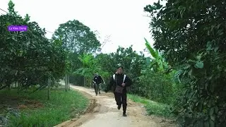 She Ran for Her Life on a Mountain Road | A True Survival Story