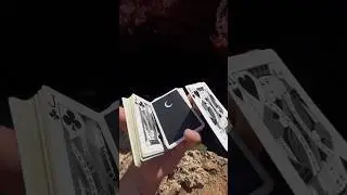 Y se marchooo🎶 #cardistry #cartas