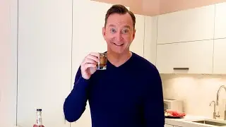 Clinton Kelly sends off 2020 with a hilarious 'pits party'