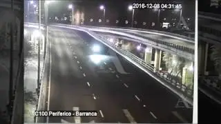As&iacute; fue el mortal accidente de motociclistas en el segundo piso del Perif&eacute;rico - Aristegui Noticias